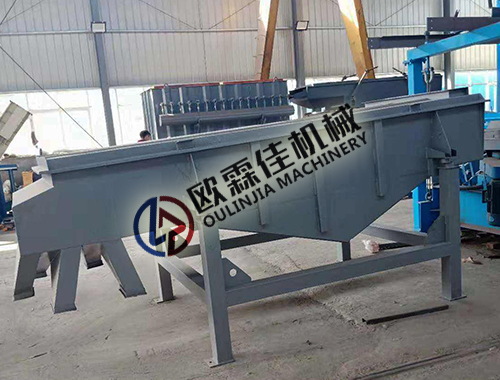 直線振動篩的安裝斜度該如何調(diào)節(jié)？